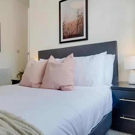 Ultra Luxe 2 Bedroom Near Beach, Centre & Peasholm Park